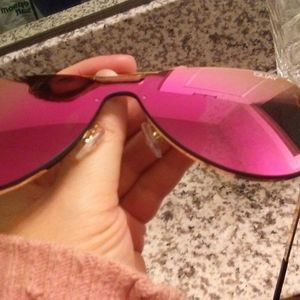 NWT QUAY -NOTORIOUS *SOLD OUT ONLINE*